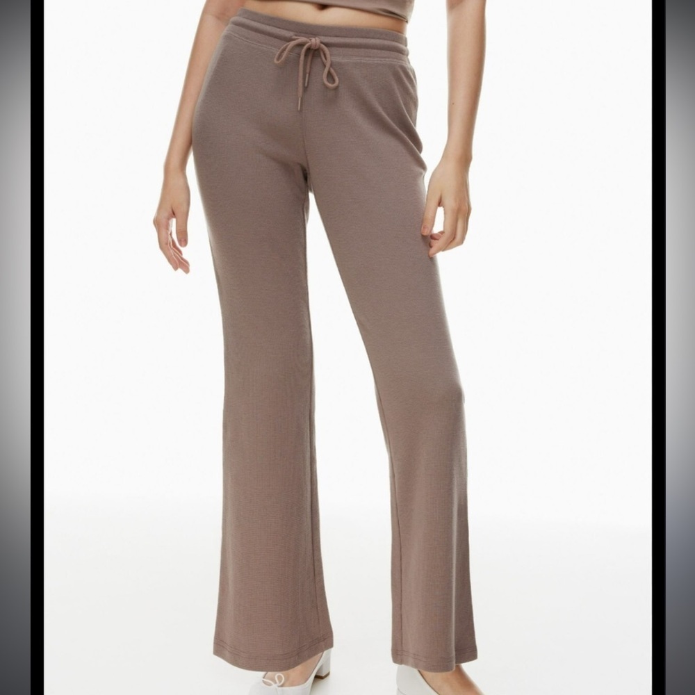 Aritzia Sunday Best Waffle Knit Kick Flare Lounge Pant
